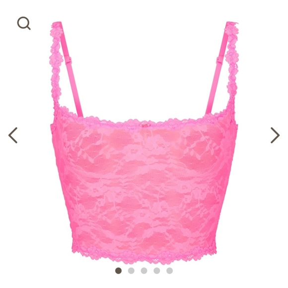 SKIMS Tops - NWT! Skims sugar pink stretch lace cami